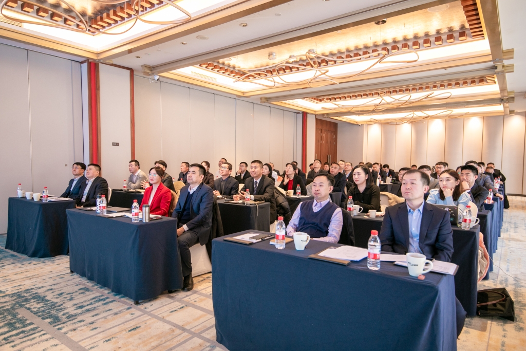 頸復(fù)康藥業(yè)集團(tuán)銷售公司召開2025年任務(wù)指標(biāo)及營銷策略大會